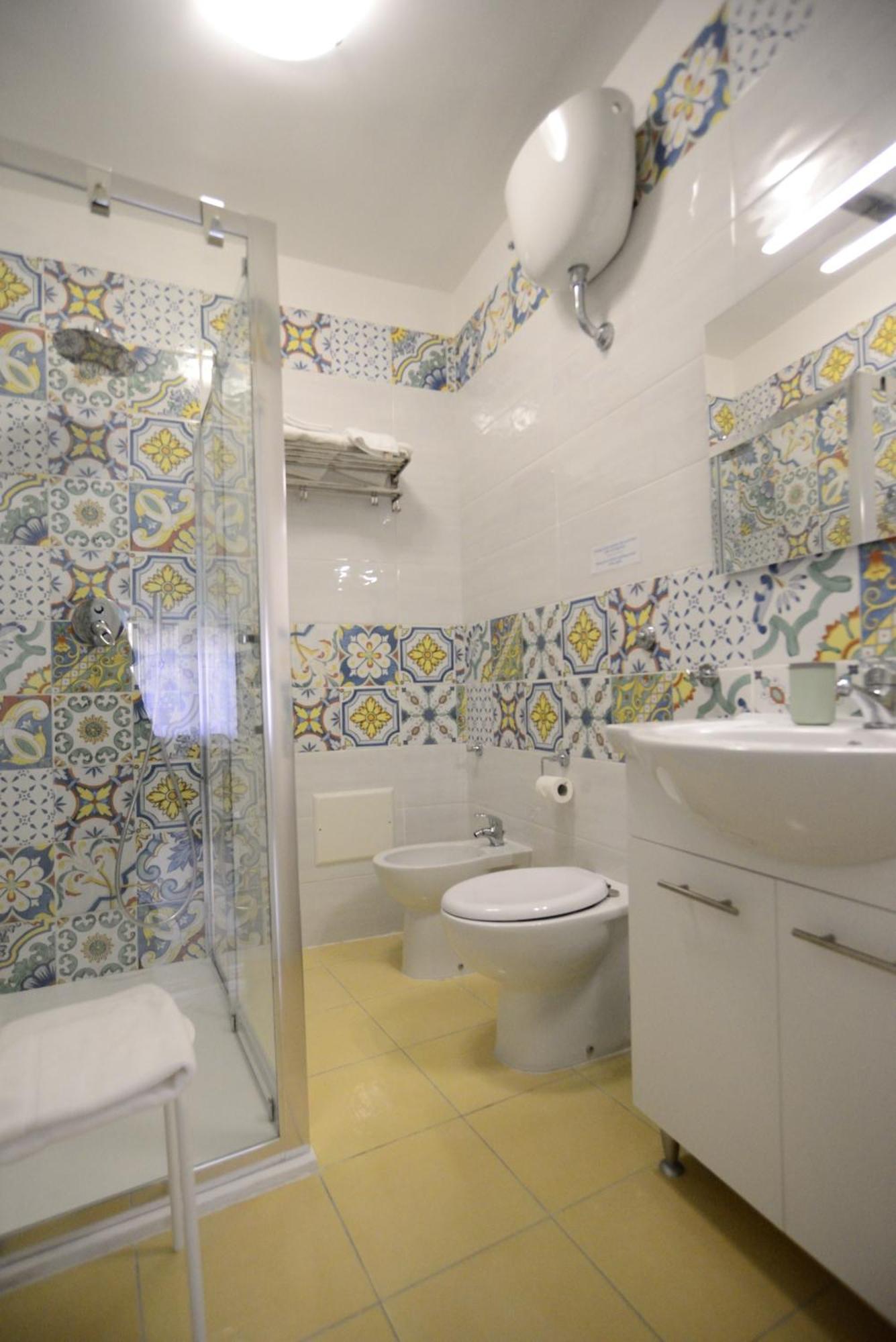 Malusi B&B Napoli Bagian luar foto