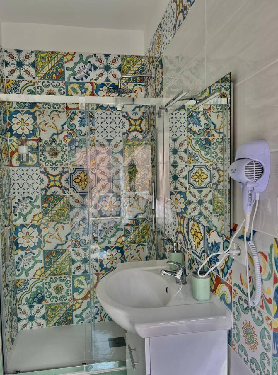 Malusi B&B Napoli Bagian luar foto